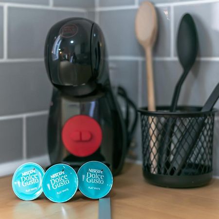 Aryas Apartments London 埃奇韦尔 外观 照片