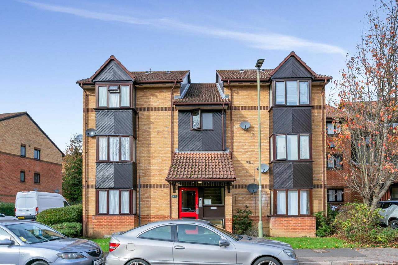 Aryas Apartments London 埃奇韦尔 外观 照片