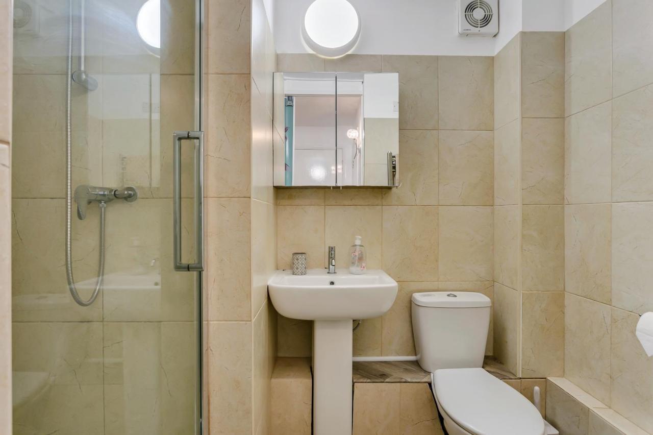 Aryas Apartments London 埃奇韦尔 外观 照片
